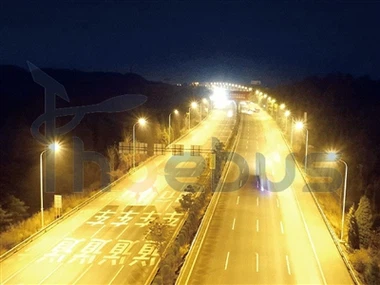 Warum sind die meisten Autobahnampeln gelb?